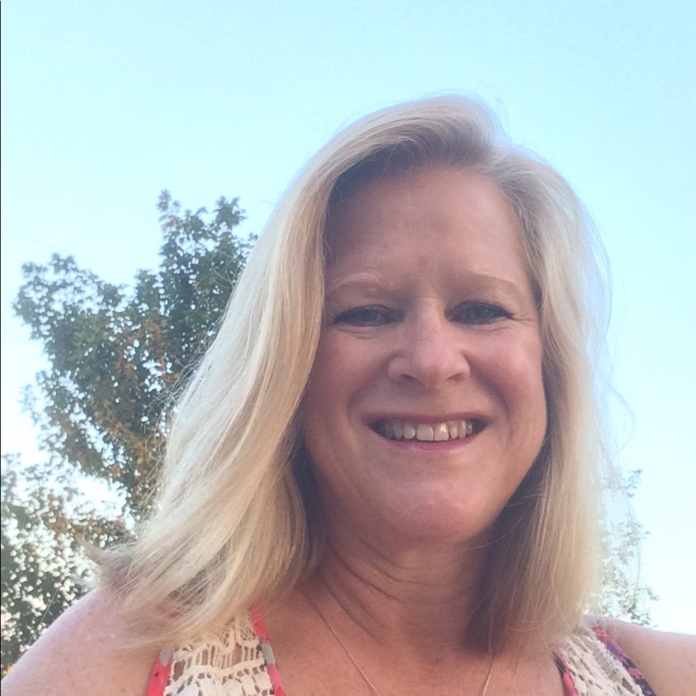 Meet your Posher, Elaine